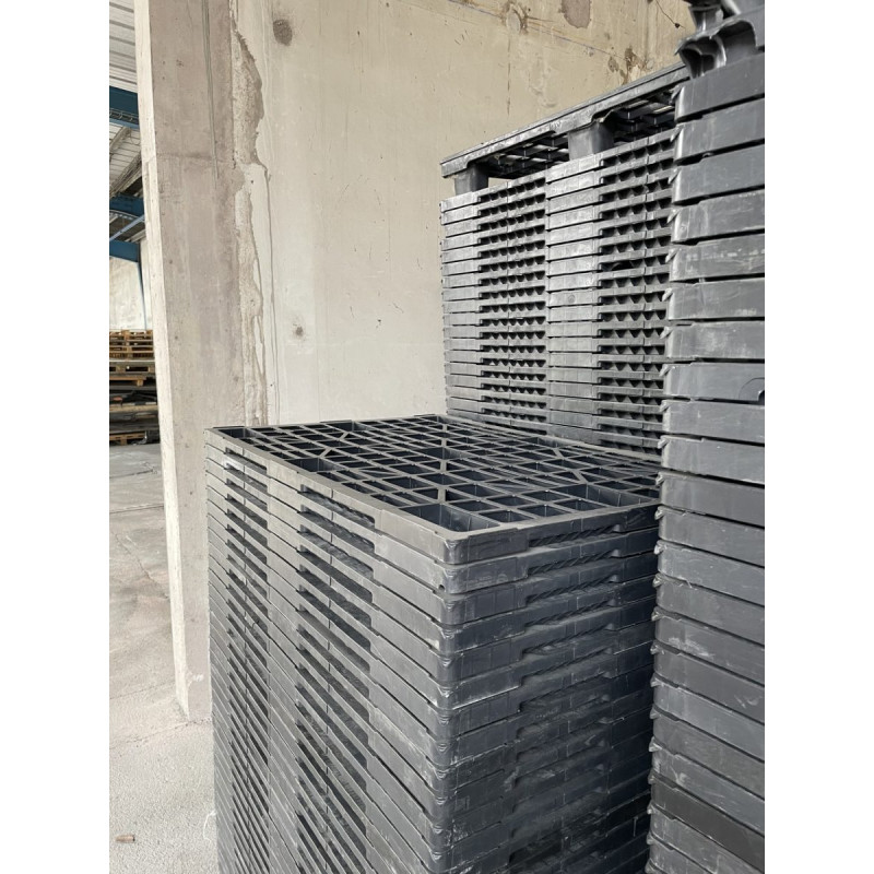 Palettes plastique légère emboîtable
