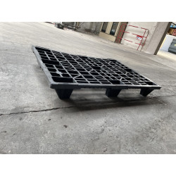Palettes plastique légère emboîtable