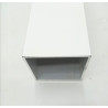 Tube carré en aluminium