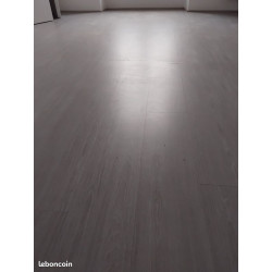 Parquet stratifié gris clair