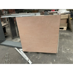 Table mural pliante