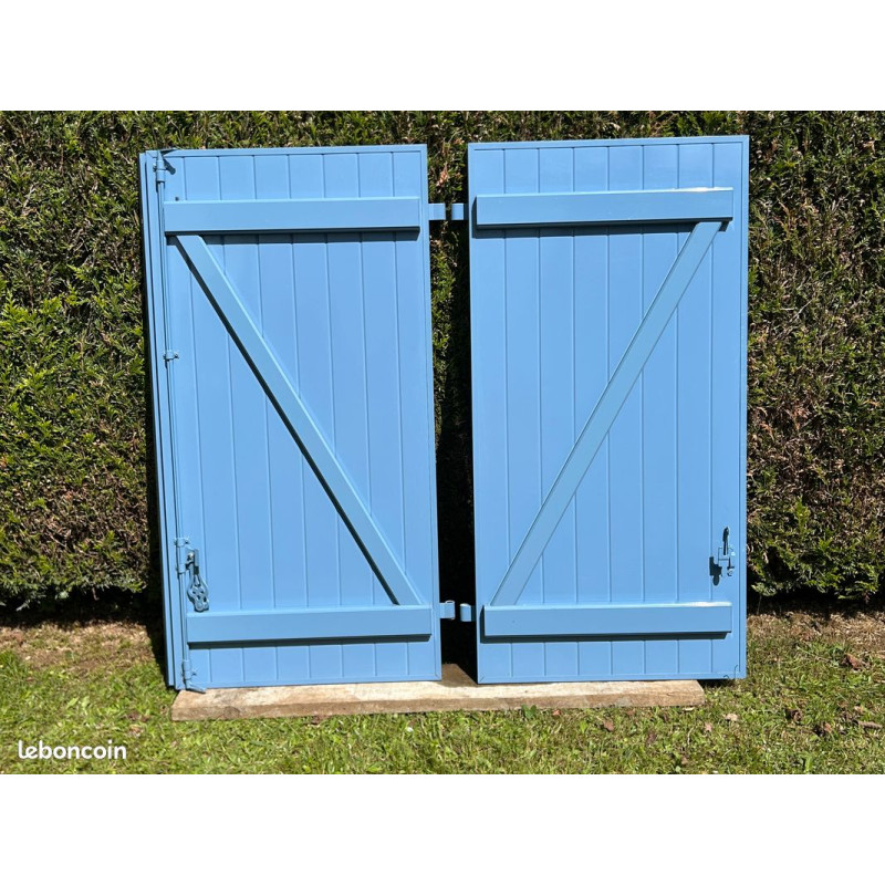 TEST_XYZ_volets bleu
