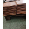 Parquet stratifié aspect chêne foncé