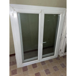 Fenêtre PVC blanche - 2 vantaux - avec encadrement - 1 vitre